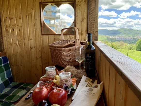 66D696E5-58AD-4D91-AB5B-8D3687F4A85E_1_105_c